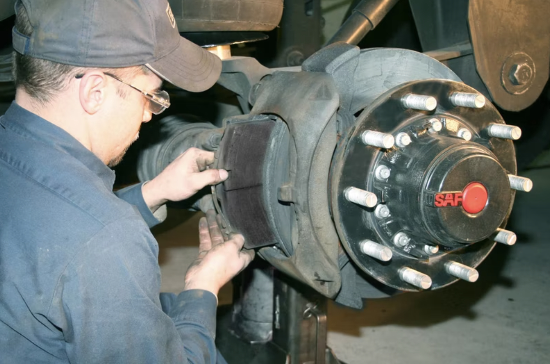 an image of Calgary mobile diesel mechanic